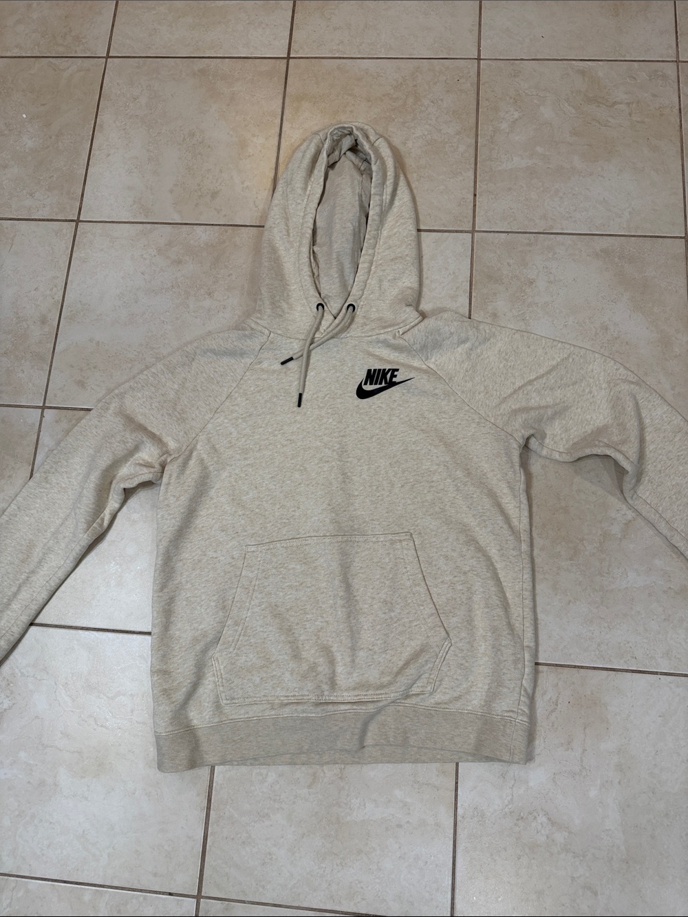 Hooded Sweatshirt Likely a Puffer/No — Hoodie